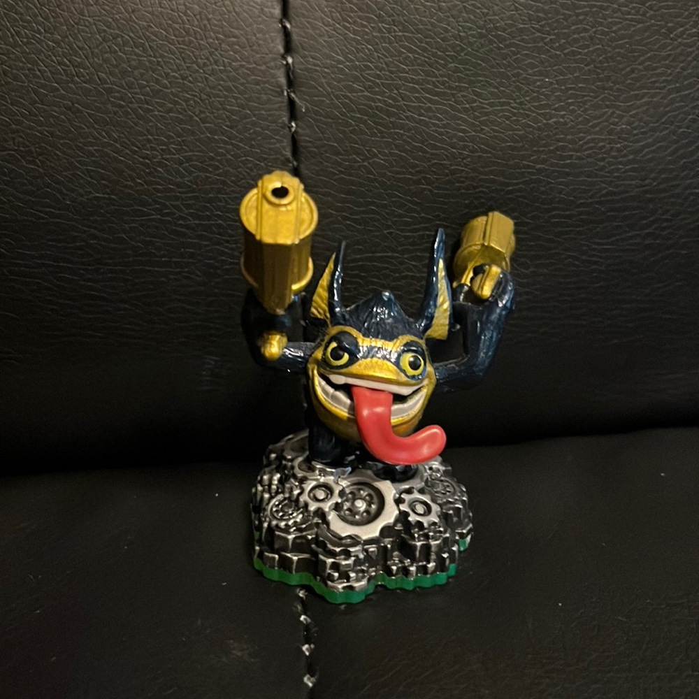 Limited edition Skylander black trigger happy